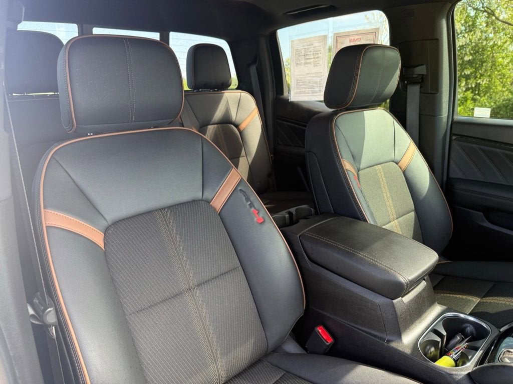 2024 GMC Canyon AT4