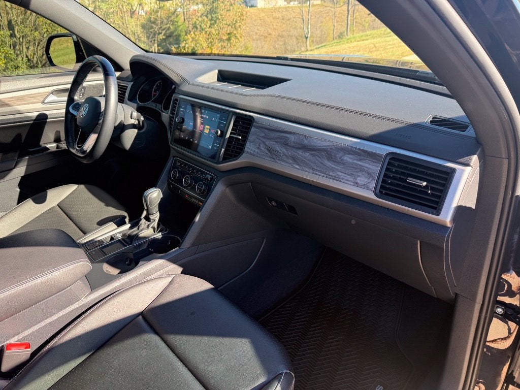 2020 Volkswagen Atlas Cross Sport 2.0T SE w/Technology