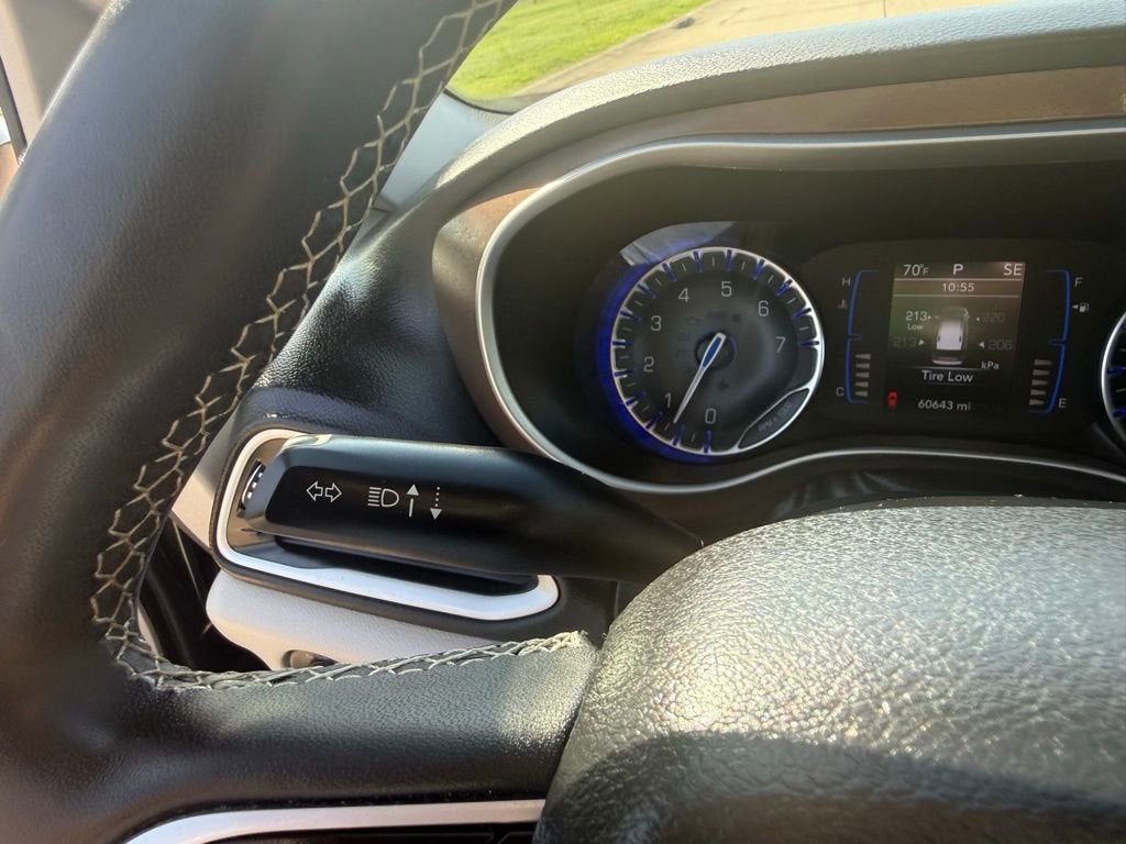 2022 Chrysler Voyager LX