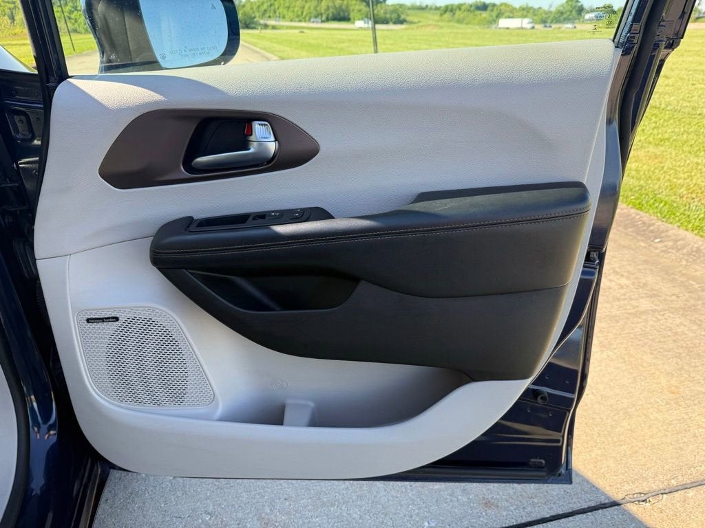 2019 Chrysler Pacifica Touring L Plus