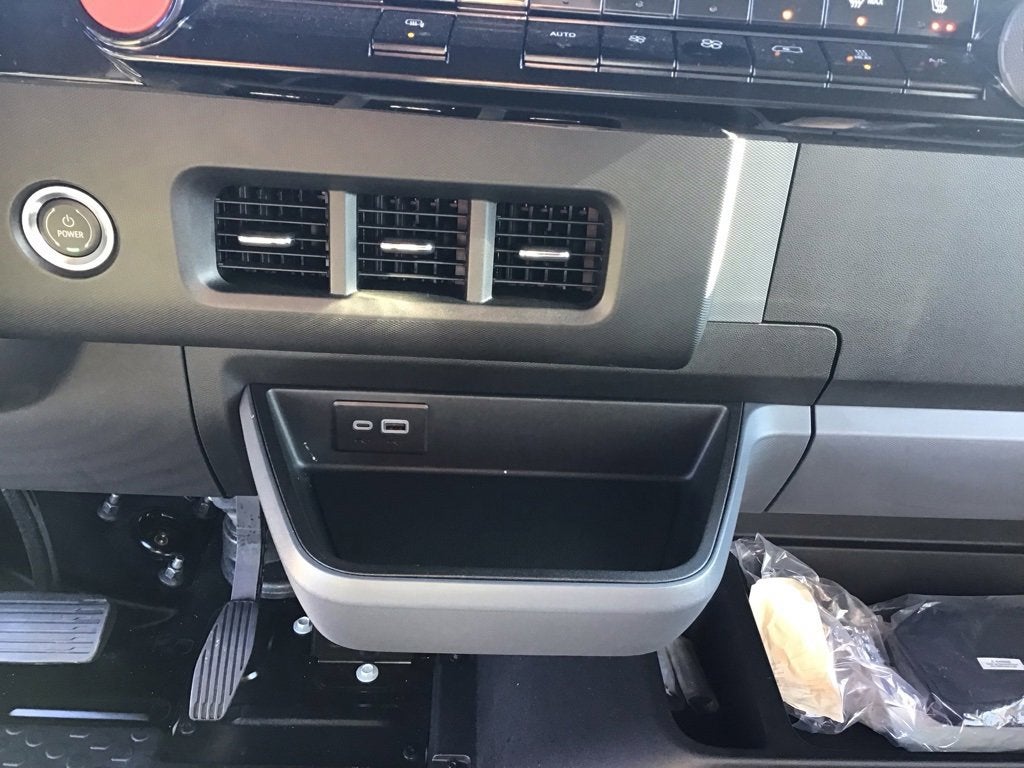 2024 BrightDrop Zevo 600 EJY