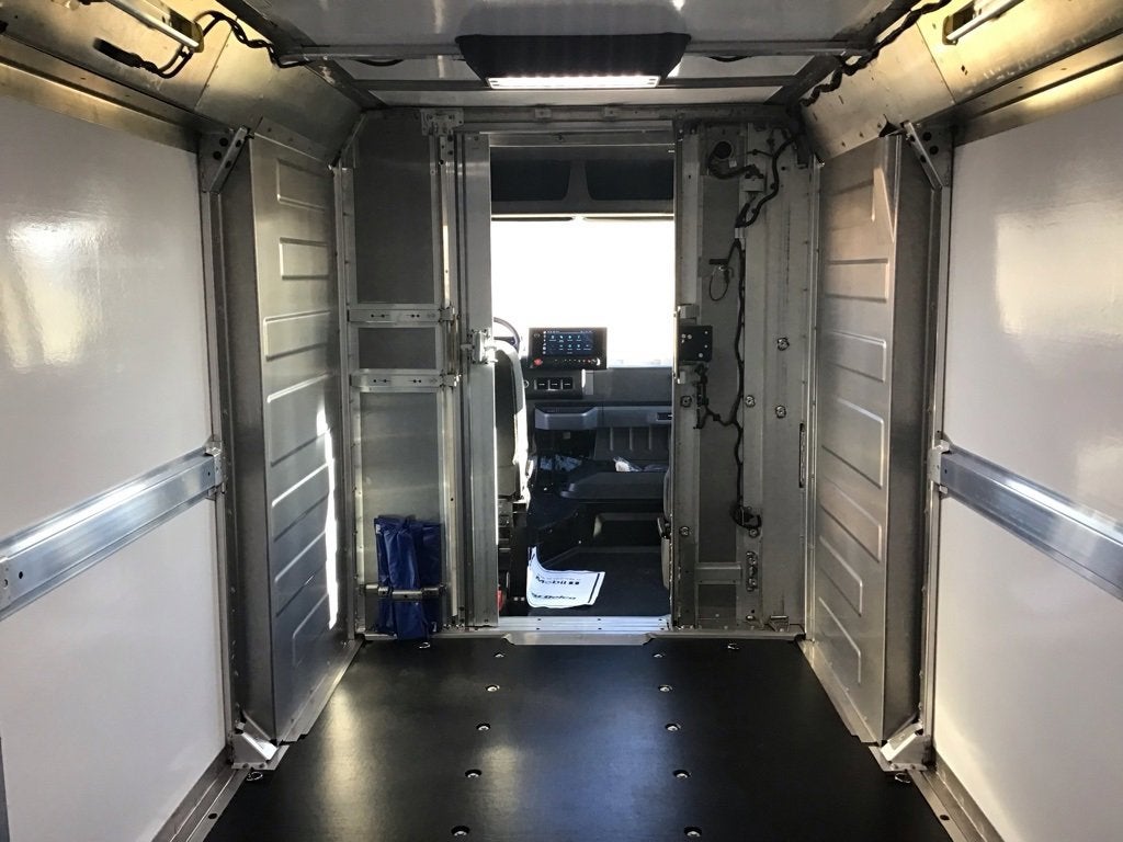 2024 BrightDrop Zevo 600 EJY