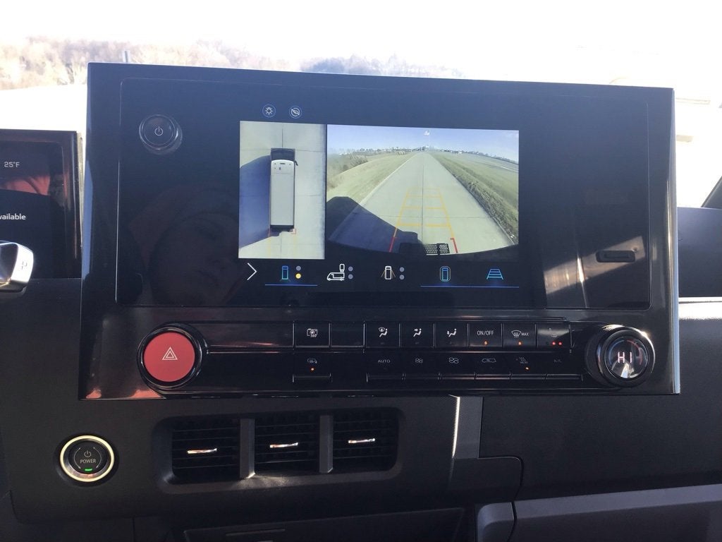 2024 BrightDrop Zevo 600 EJY