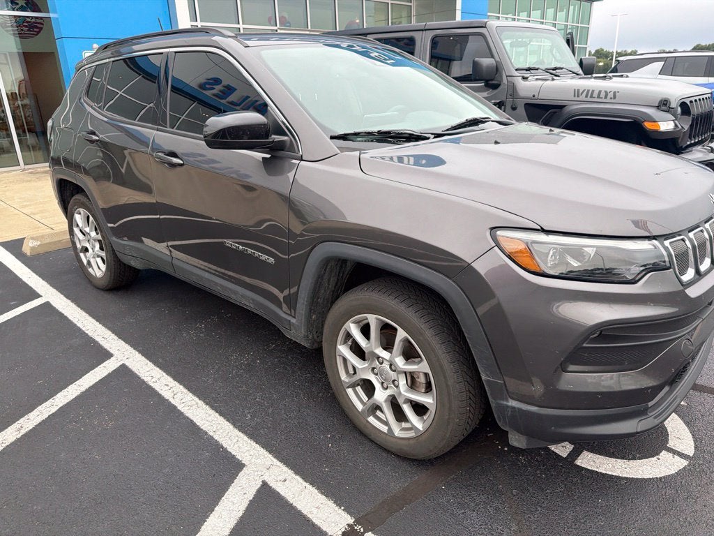 2022 Jeep Compass Latitude Lux