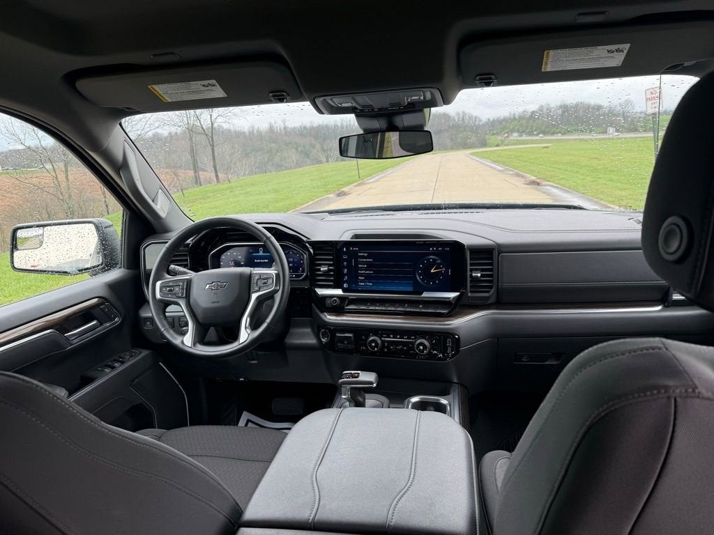 2025 Chevrolet Silverado 1500 RST