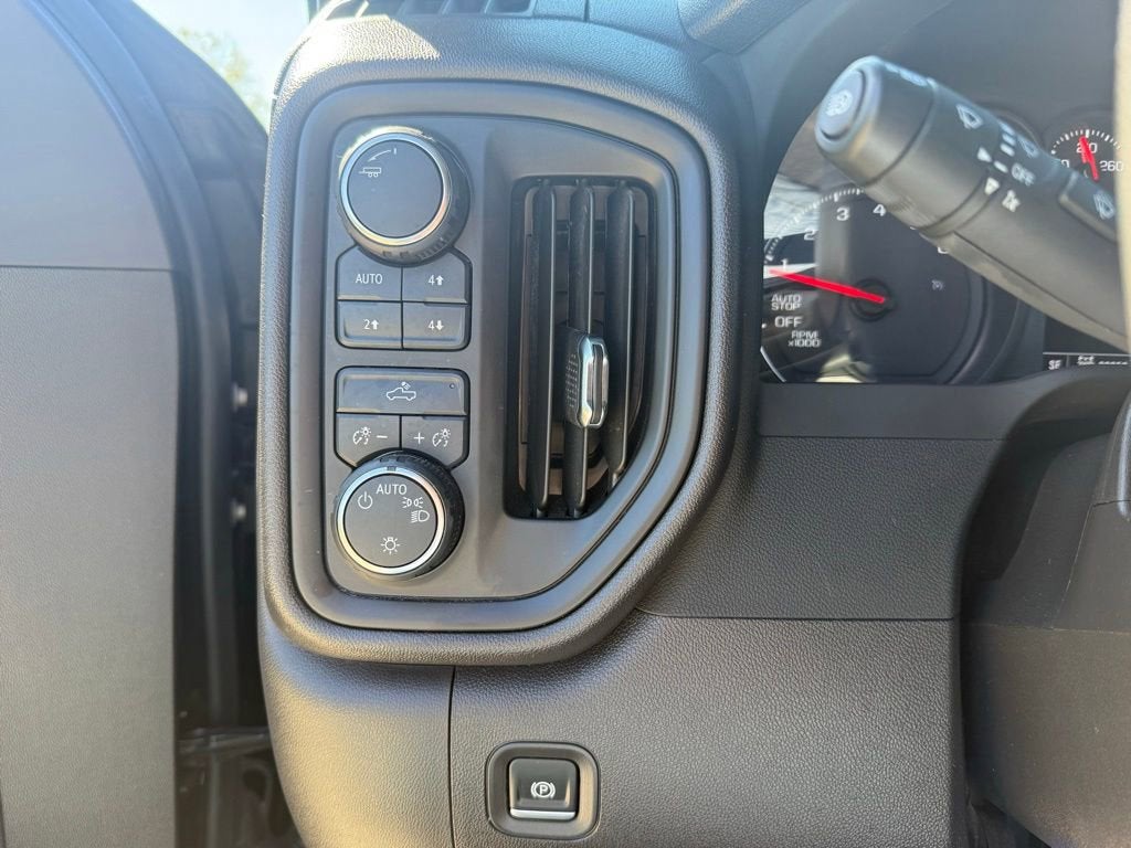 2024 Chevrolet Silverado 1500 Custom Trail Boss