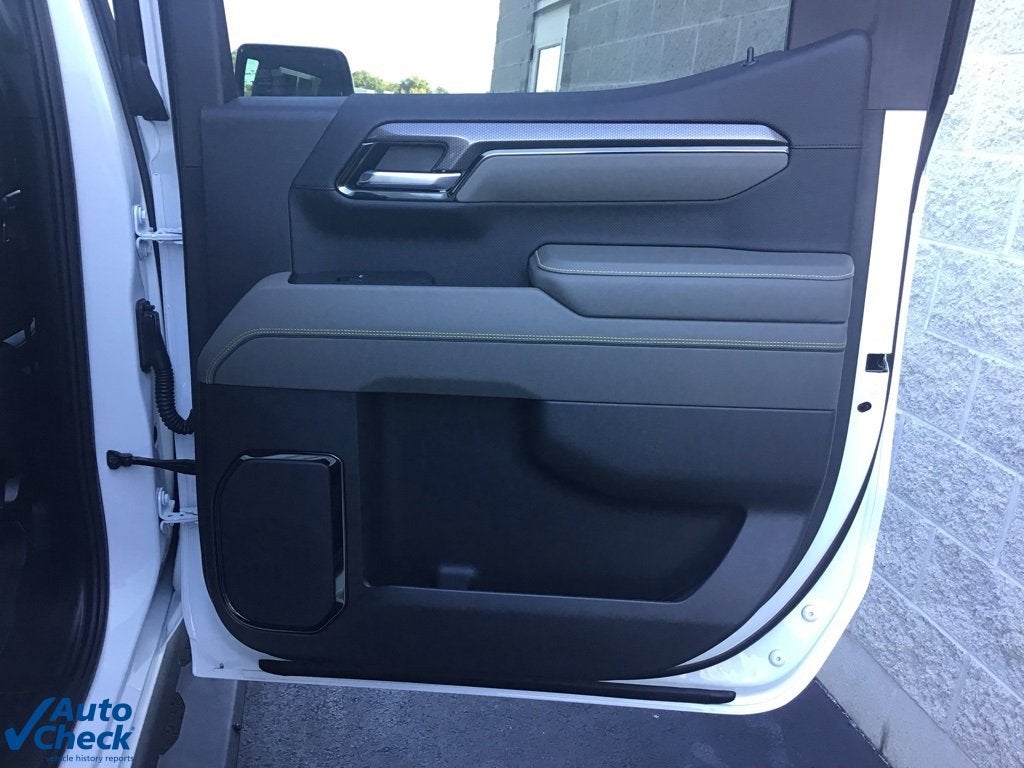 2025 Chevrolet Silverado 1500 ZR2