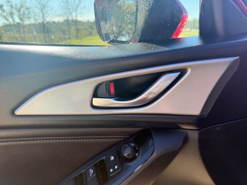 2017 Mazda Mazda3 5-Door Touring