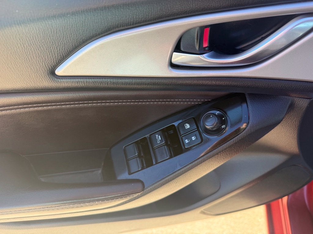 2017 Mazda Mazda3 5-Door Touring