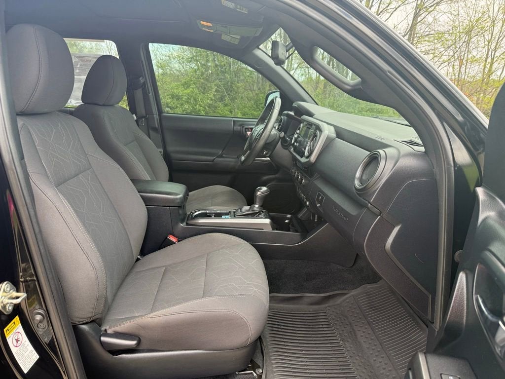 2016 Toyota Tacoma SR