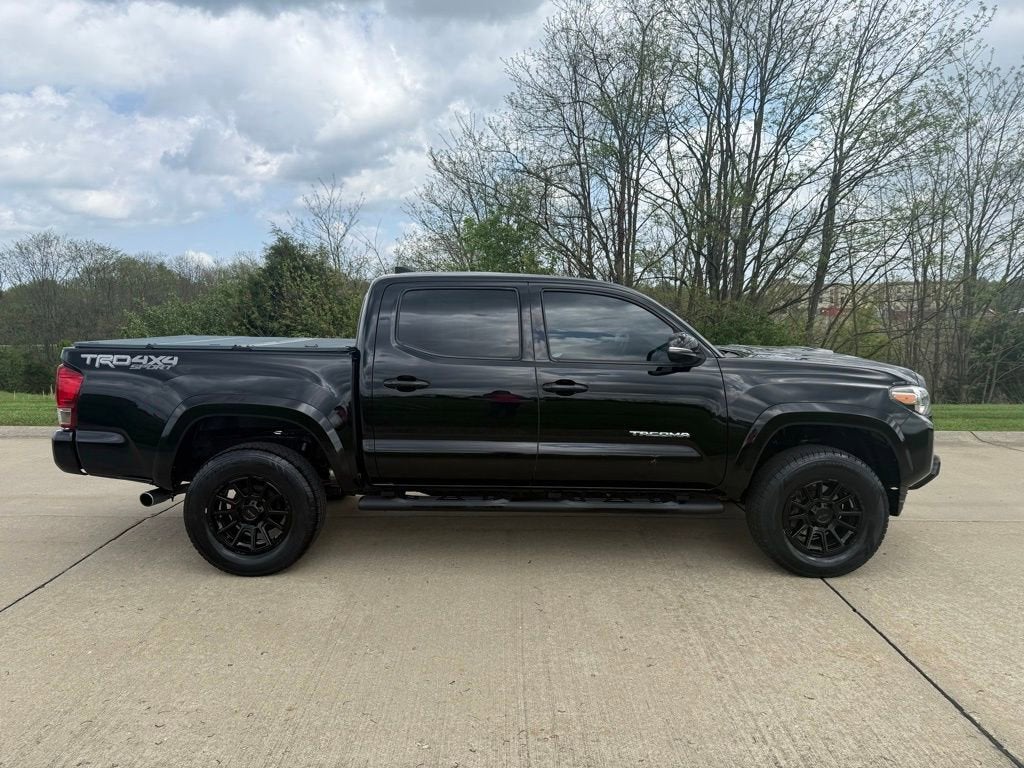 2016 Toyota Tacoma SR