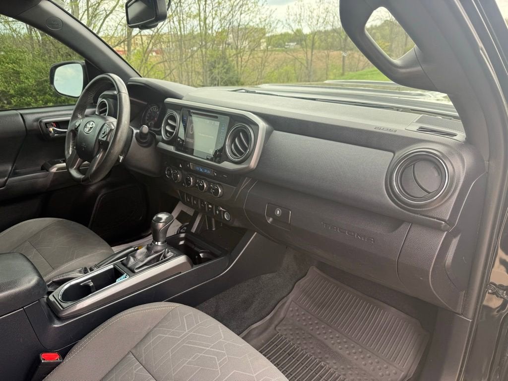 2016 Toyota Tacoma SR