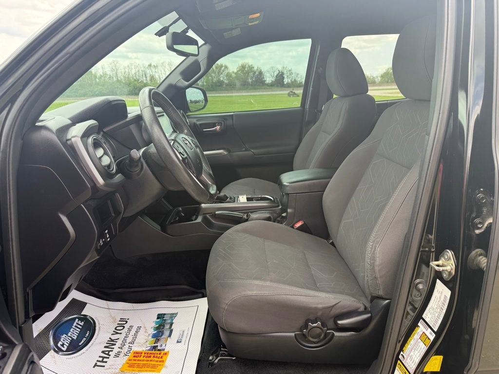 2016 Toyota Tacoma SR