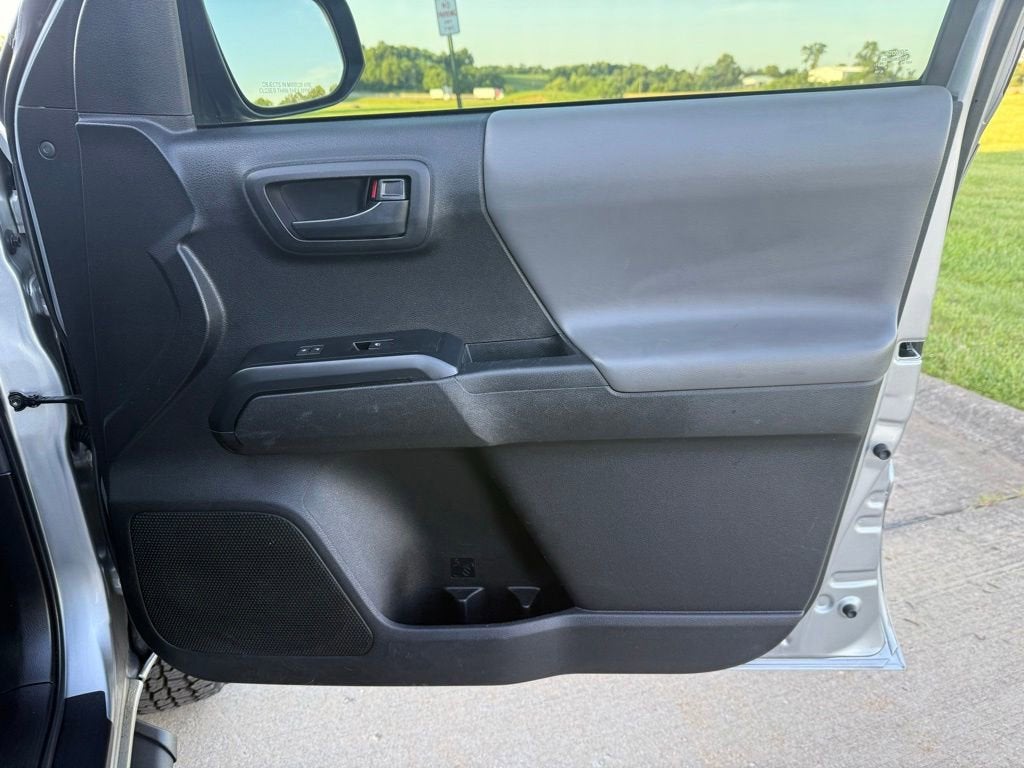 2022 Toyota Tacoma 2WD SR