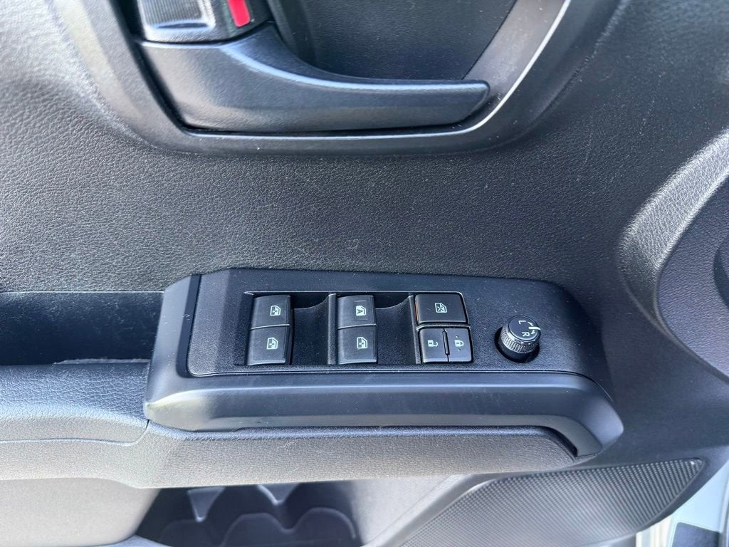 2022 Toyota Tacoma 2WD SR