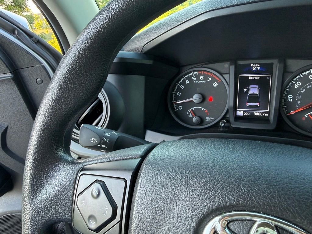 2022 Toyota Tacoma 2WD SR