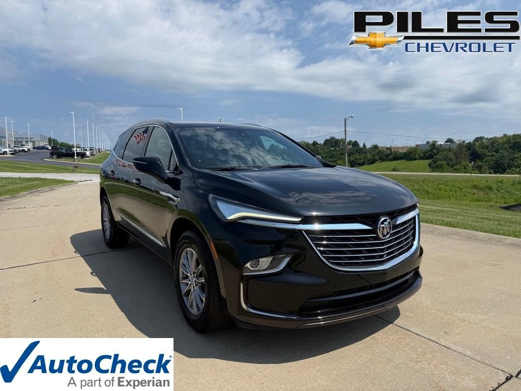 2023 Buick Enclave Essence