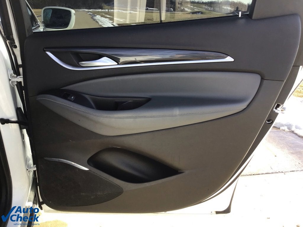 2020 Buick Enclave Essence