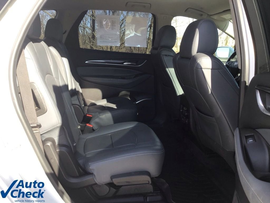 2020 Buick Enclave Essence