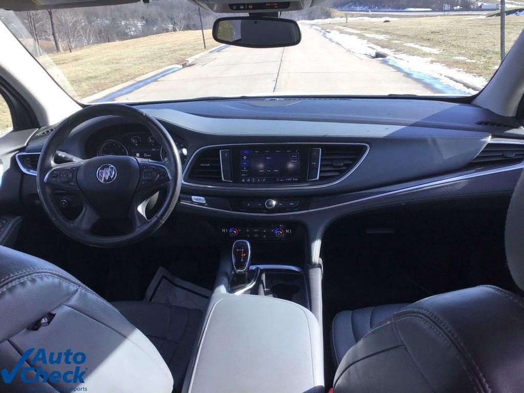 2020 Buick Enclave Essence