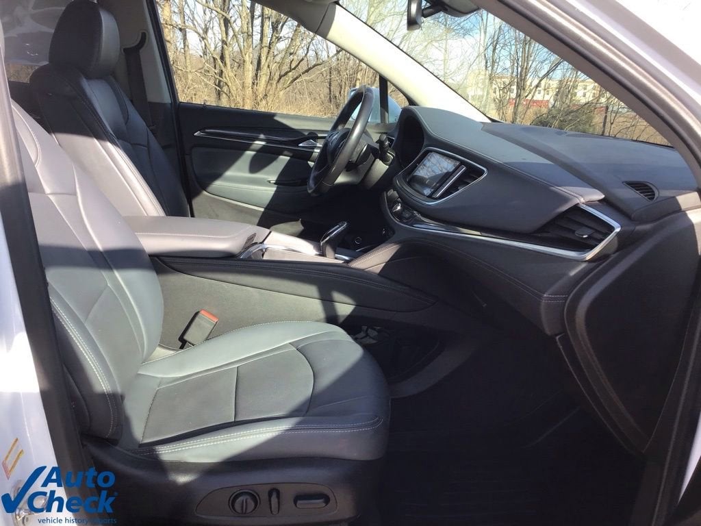 2020 Buick Enclave Essence