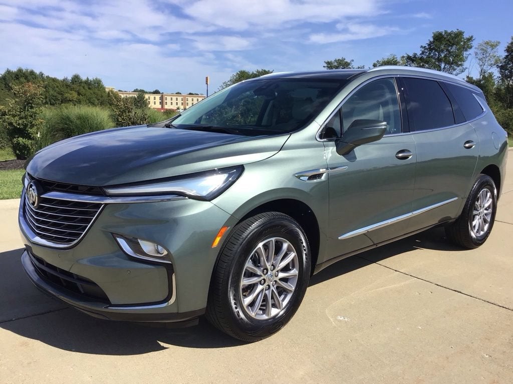 2024 Buick Enclave Essence