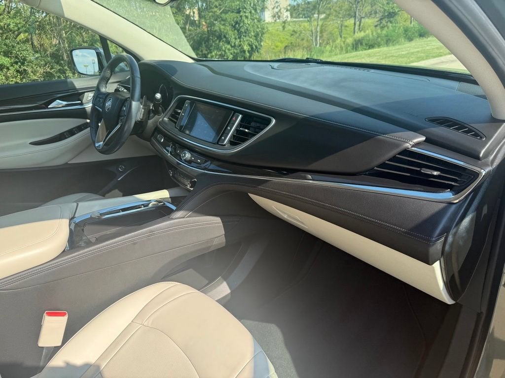 2023 Buick Enclave Essence