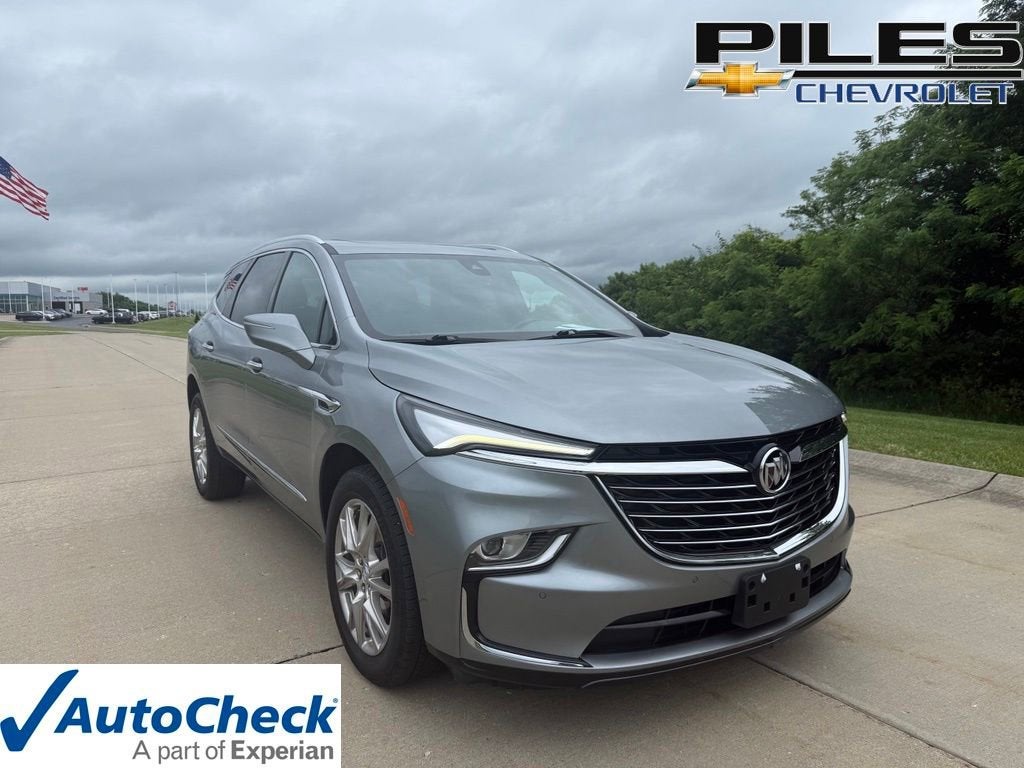 2023 Buick Enclave Essence