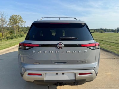 2025 Nissan Pathfinder Platinum