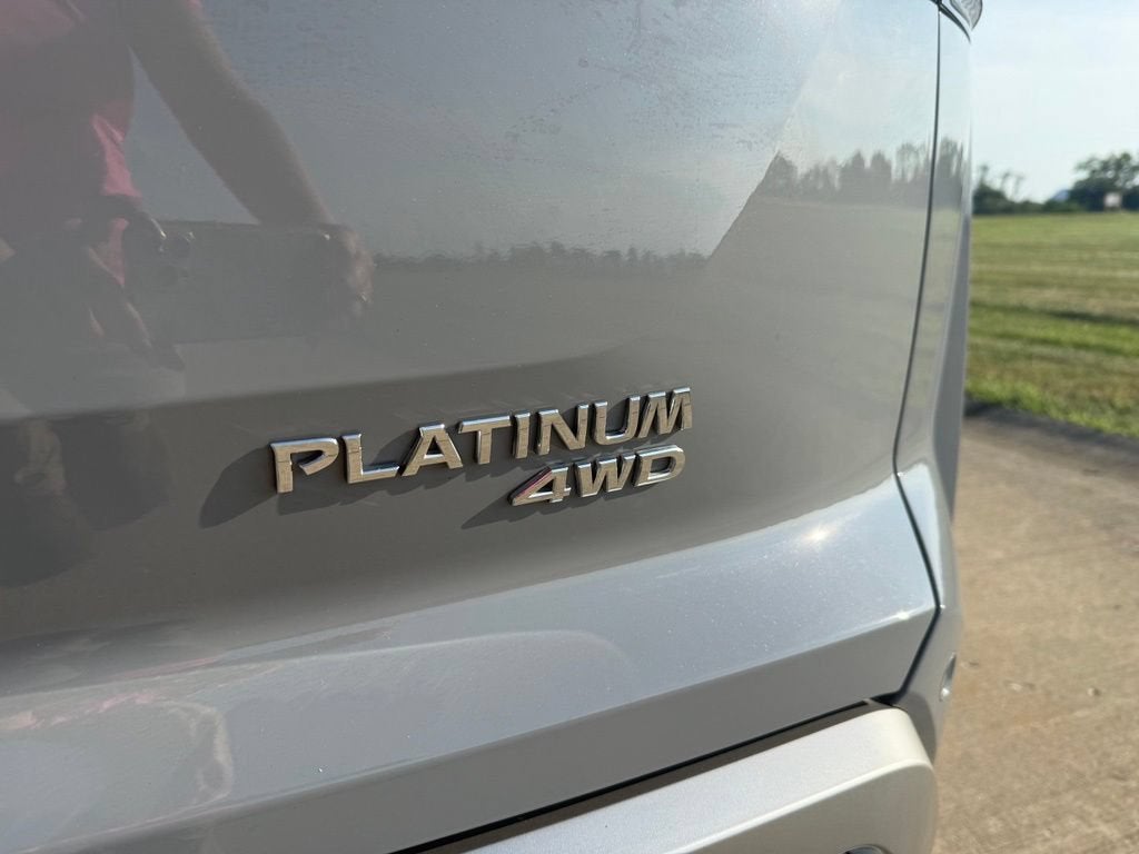 2025 Nissan Pathfinder Platinum