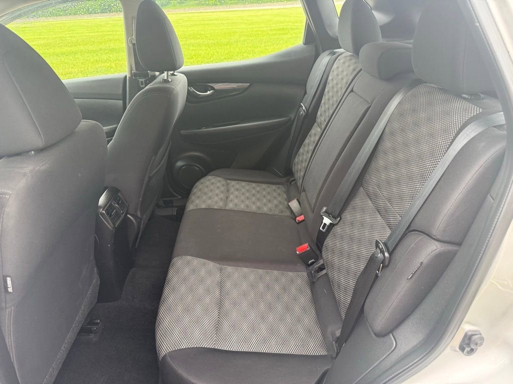 2022 Nissan Rogue Sport SV