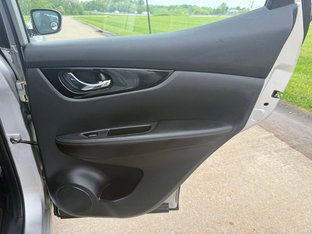 2022 Nissan Rogue Sport SV