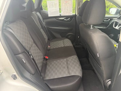 2022 Nissan Rogue Sport SV