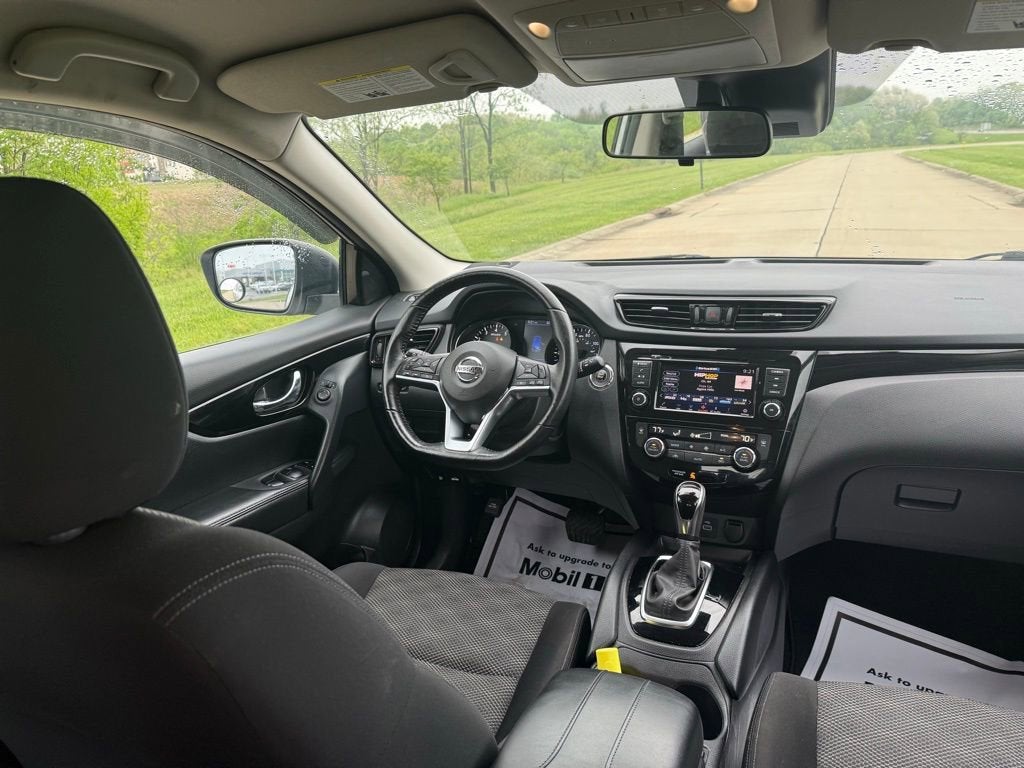 2022 Nissan Rogue Sport SV