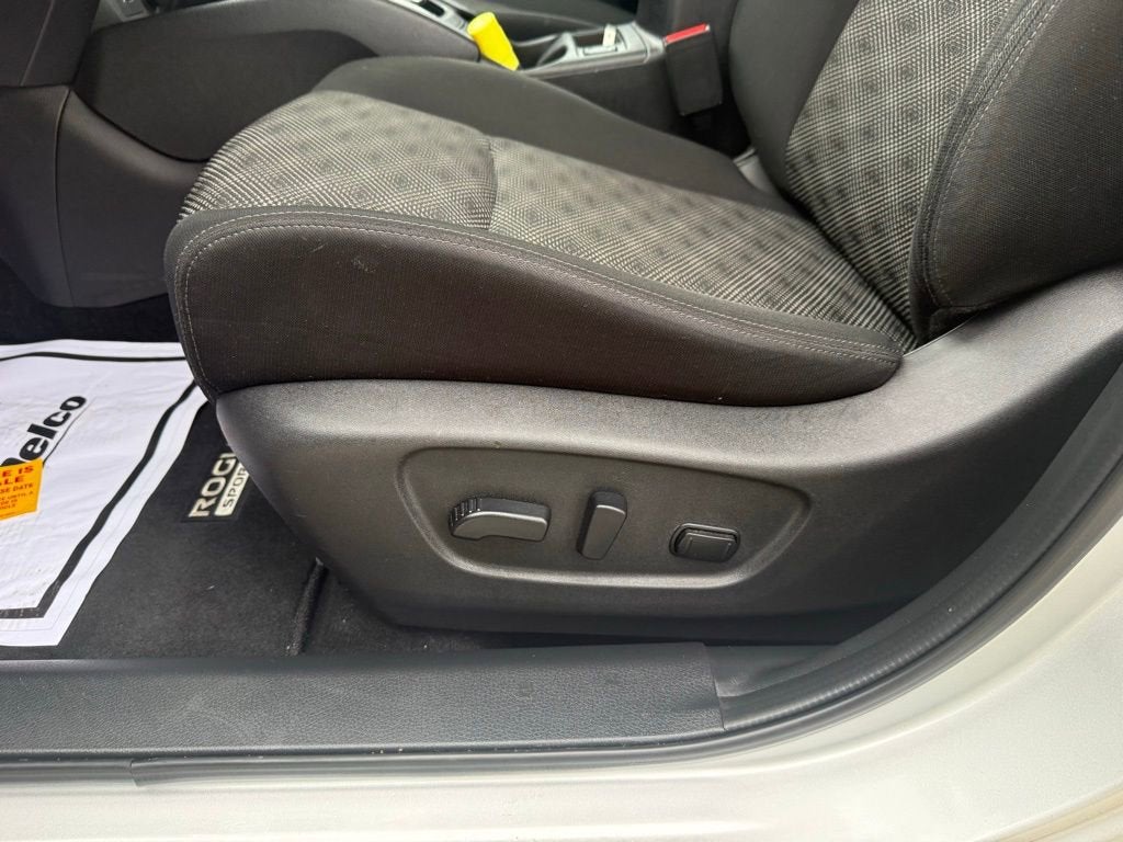 2022 Nissan Rogue Sport SV