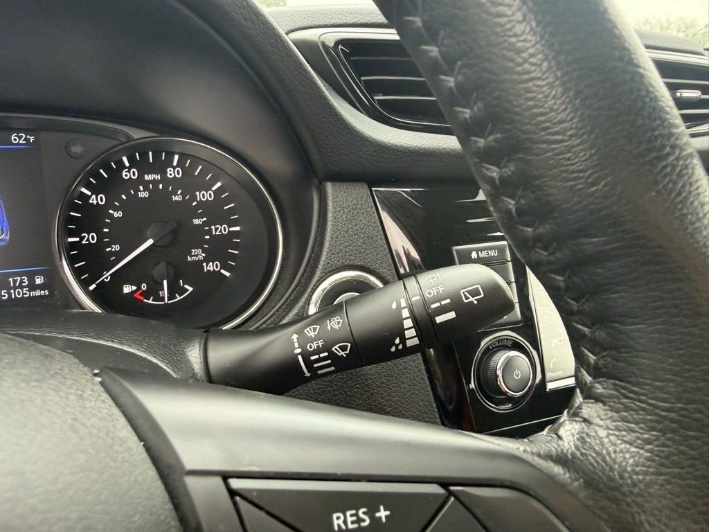 2022 Nissan Rogue Sport SV
