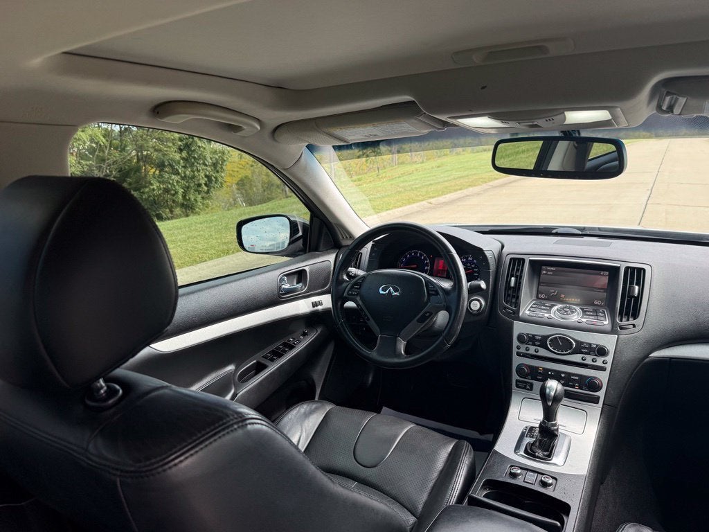 2009 INFINITI G37 Sedan x