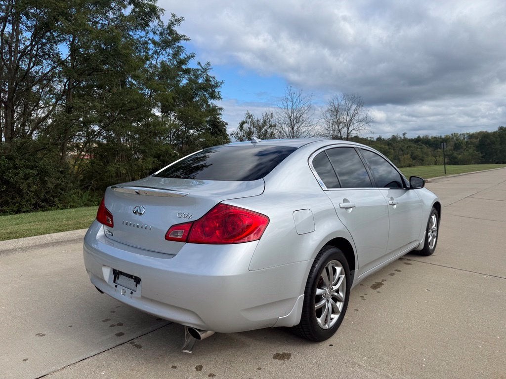 2009 INFINITI G37 Sedan x