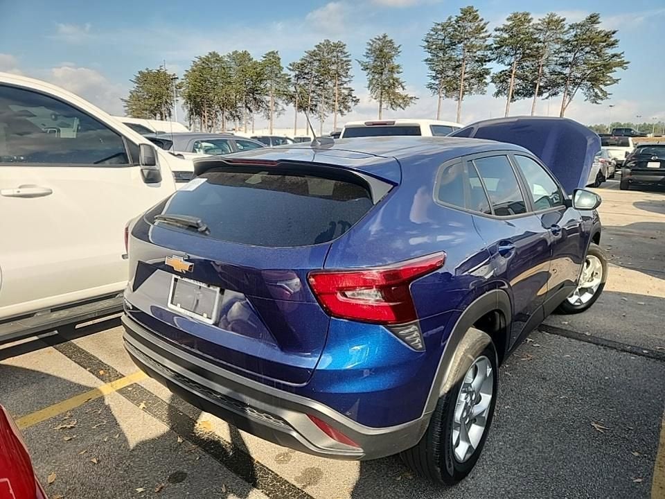 2024 Chevrolet Trax LS