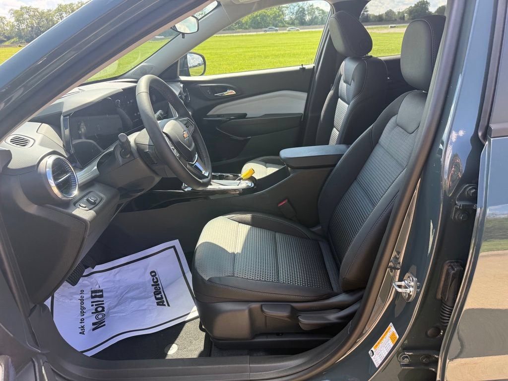 2026 Chevrolet Trax LT - Photo 25