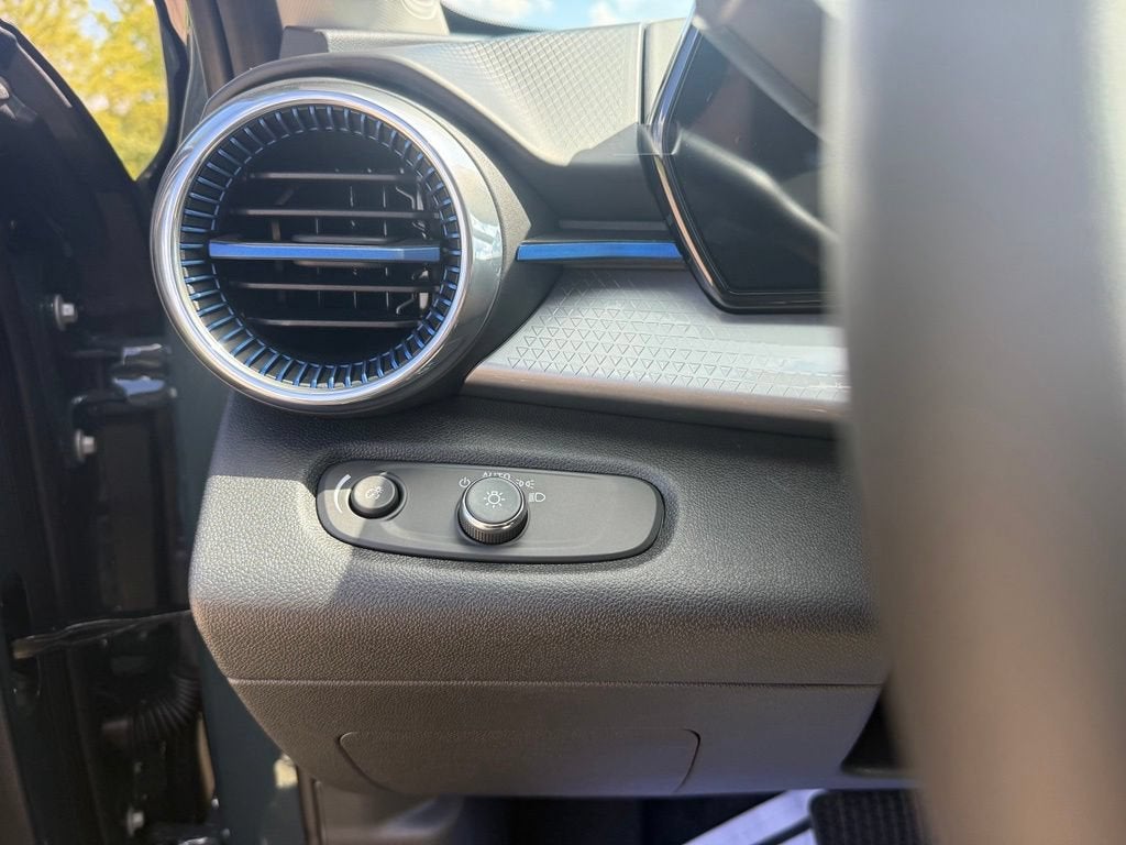 2026 Chevrolet Trax LT - Photo 33
