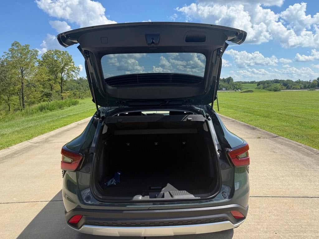 2026 Chevrolet Trax LT - Photo 6