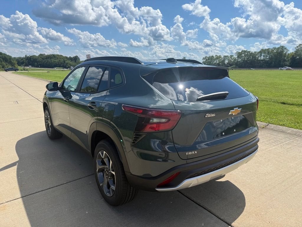 2026 Chevrolet Trax LT - Photo 8