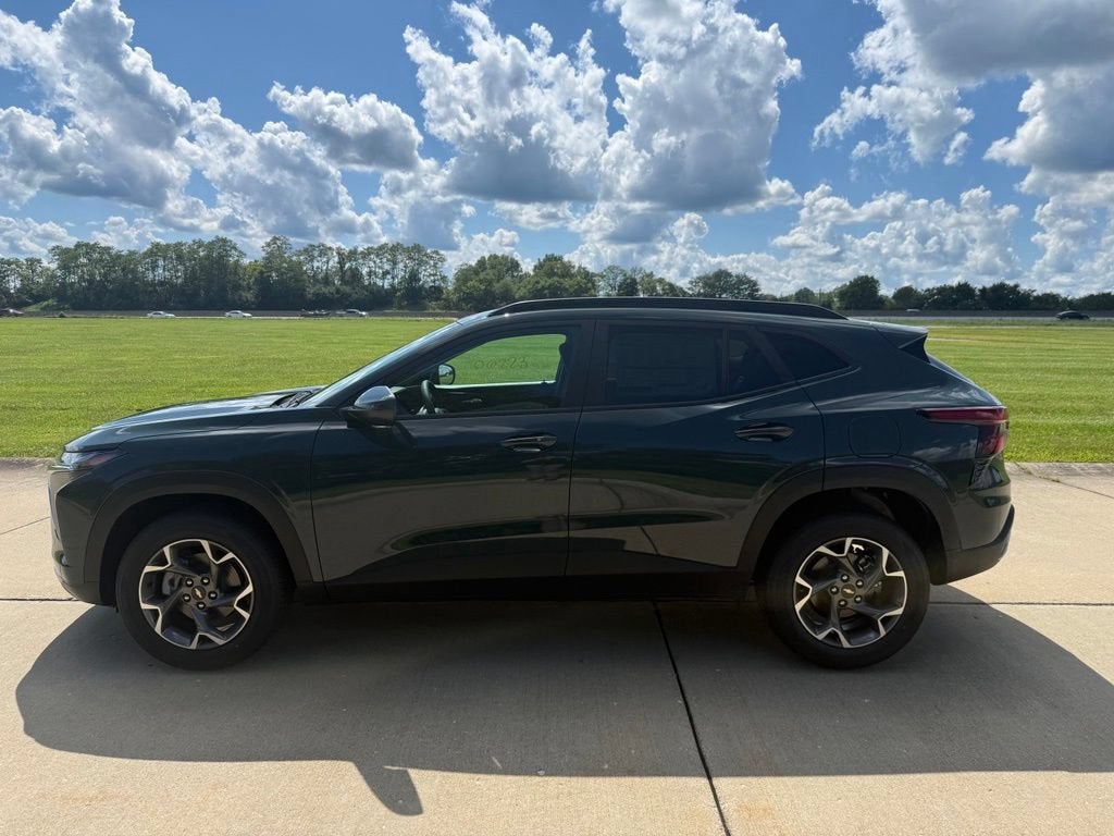 2026 Chevrolet Trax LT - Photo 9