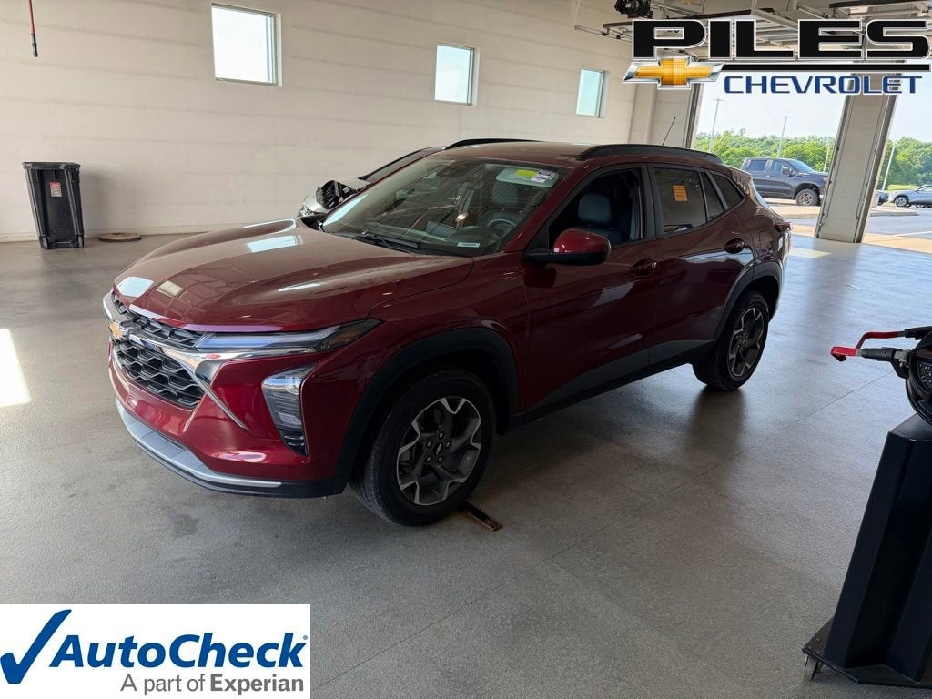2025 Chevrolet Trax LT's photo
