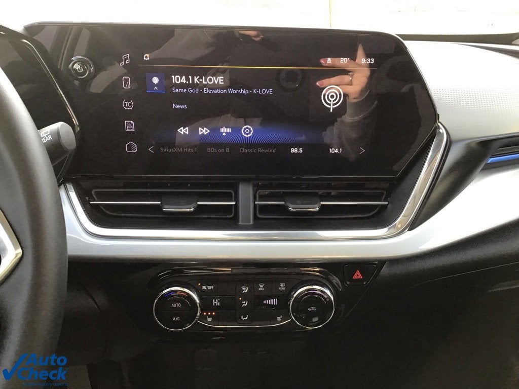 2025 Chevrolet Trax LT